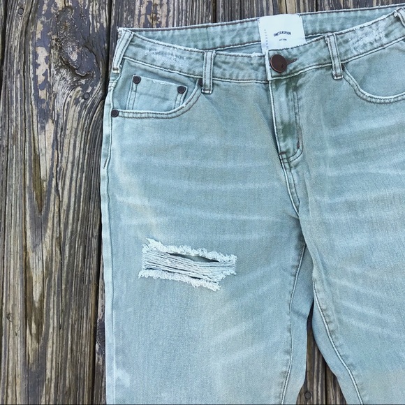 One Teaspoon | Quarter Length |Distressed Jeans - Picture 2 of 9